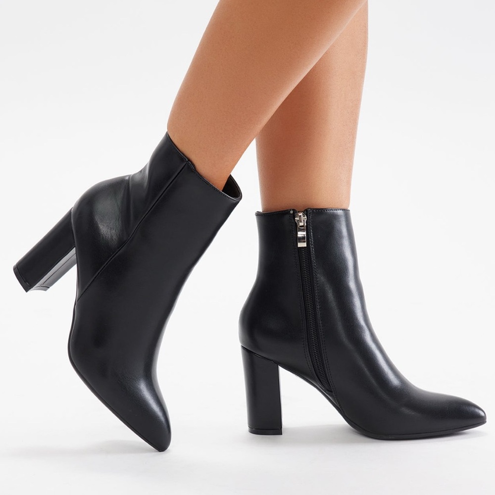 Niles Heeled Booties